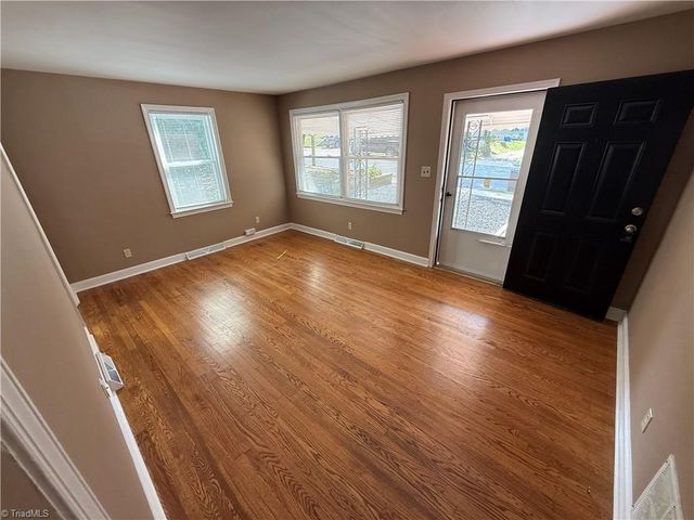 2621 Stockton Street, Winston-salem, NC 27127