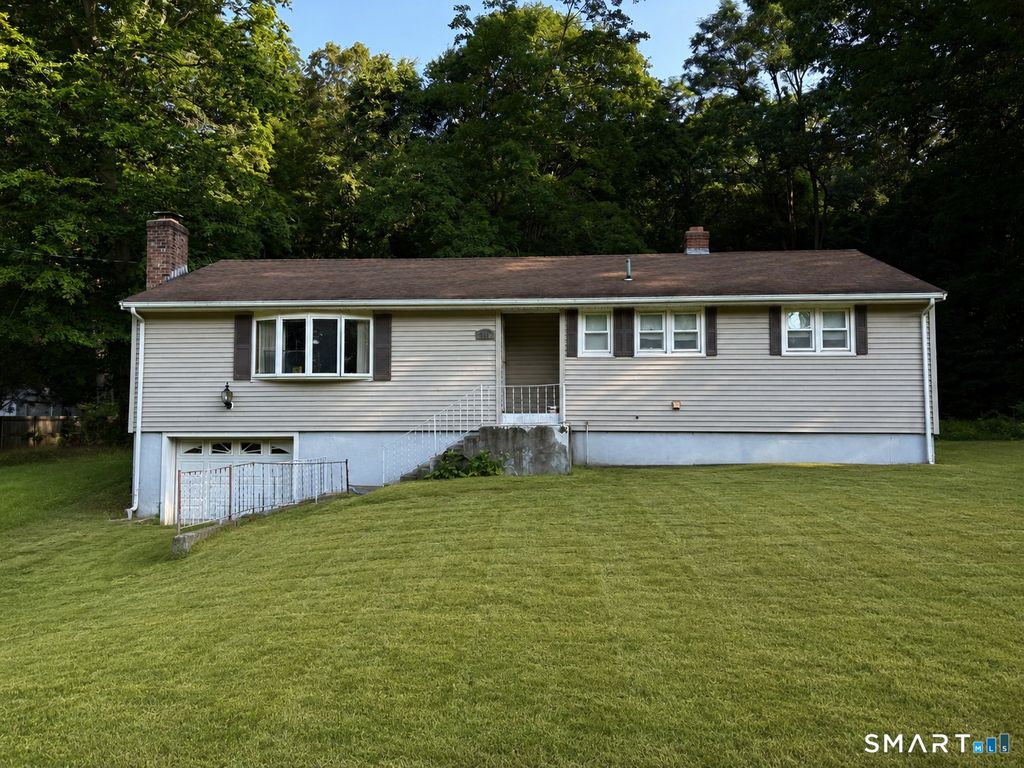 210 Griswoldville Avenue, Newington, CT 06111