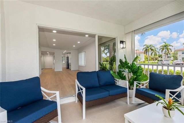 1055 Forest Lakes DR D114, Naples, FL 34105