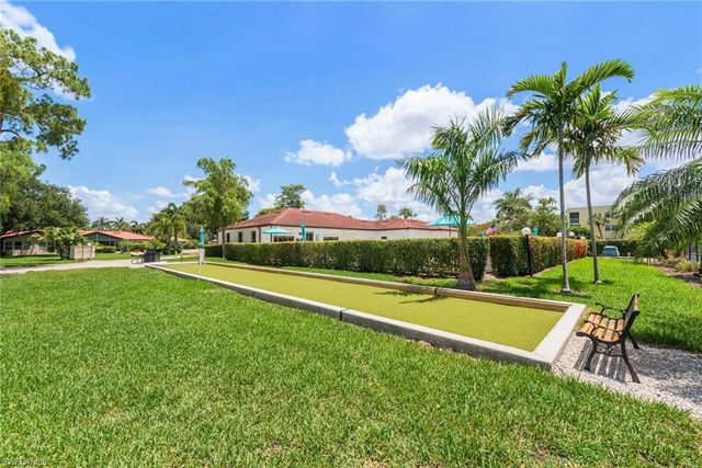 1055 Forest Lakes DR D114, Naples, FL 34105