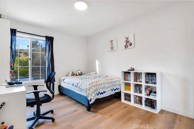 5038 Durant Court, Oak Park, CA 91377