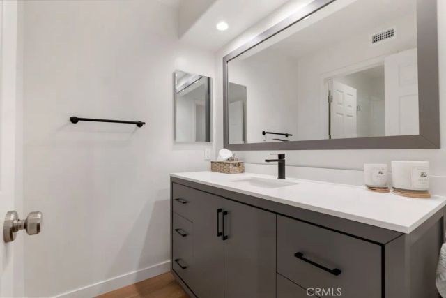 5038 Durant Court, Oak Park, CA 91377