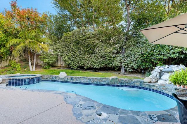 5038 Durant Court, Oak Park, CA 91377