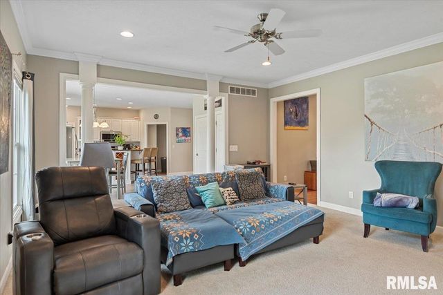 1600 E SPRUCE Street, Chatham, IL 62629