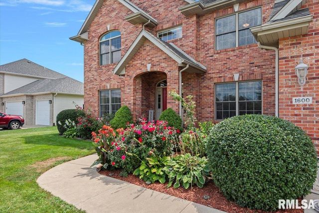1600 E SPRUCE Street, Chatham, IL 62629