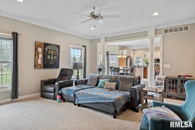 1600 E SPRUCE Street, Chatham, IL 62629