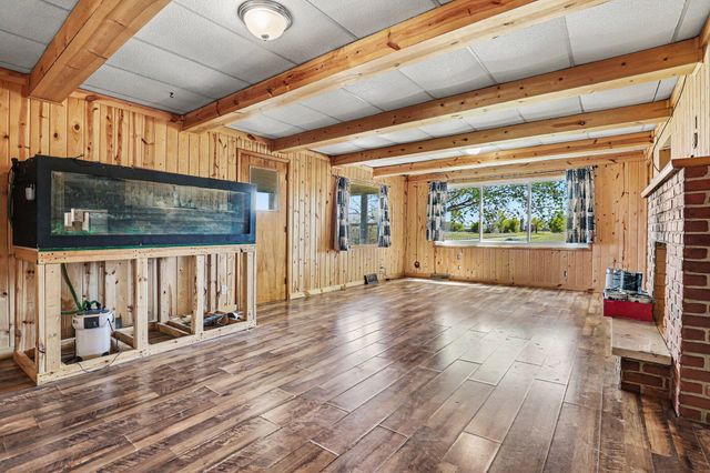 3304 S Greenville Road, Montcalm Twp, MI 48838
