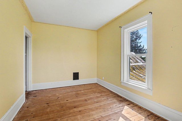 3304 S Greenville Road, Montcalm Twp, MI 48838