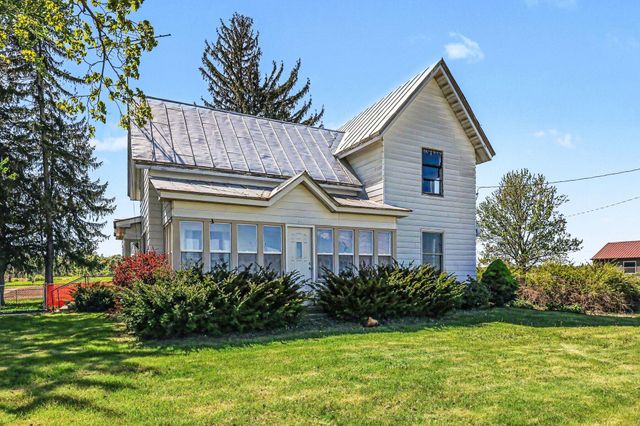3304 S Greenville Road, Montcalm Twp, MI 48838