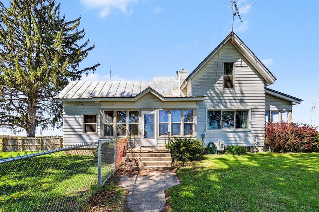 3304 S Greenville Road, Montcalm Twp, MI 48838