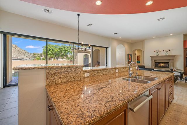 46248 Point Happy Way, La Quinta, CA 92253