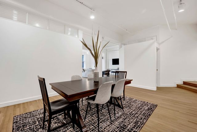 727 S Dearborn Street 311, Chicago, IL 60605