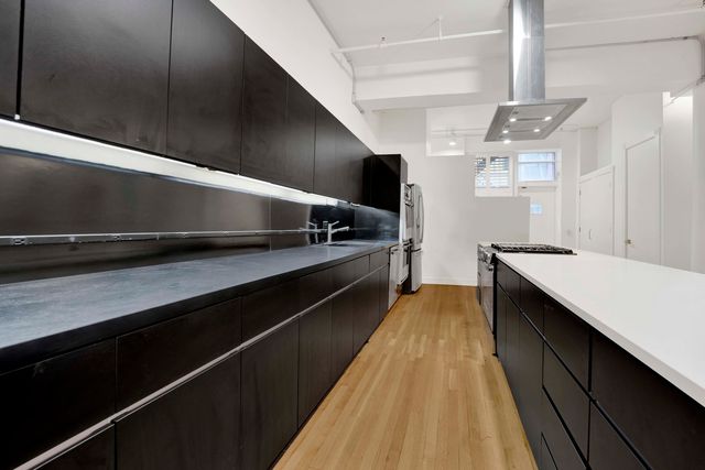 727 S Dearborn Street 311, Chicago, IL 60605