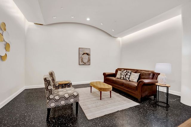 727 S Dearborn Street 311, Chicago, IL 60605