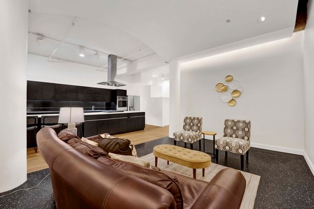 727 S Dearborn Street 311, Chicago, IL 60605
