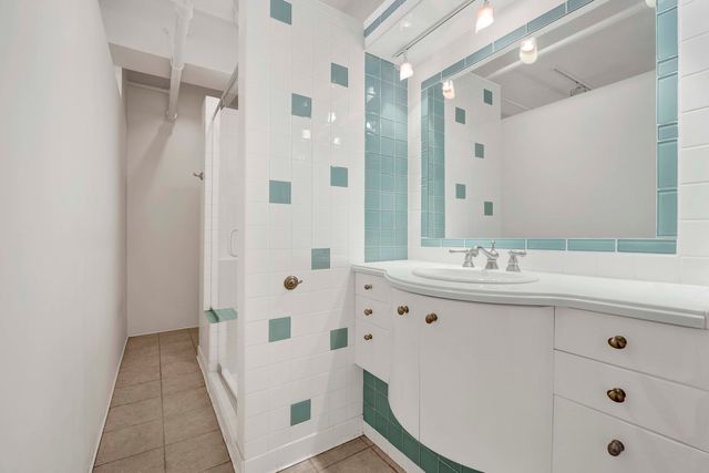 727 S Dearborn Street 311, Chicago, IL 60605