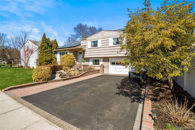 34 Glenbrook Road, Hicksville, NY 11801