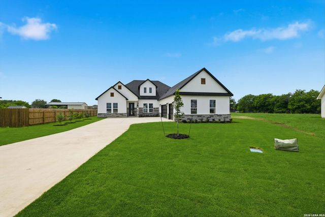 305 Venado Oaks, Castroville, TX 78009
