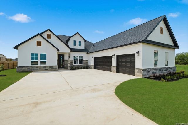 305 Venado Oaks, Castroville, TX 78009