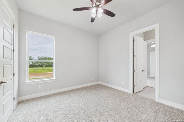 305 Venado Oaks, Castroville, TX 78009