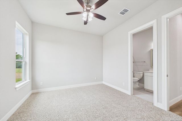 305 Venado Oaks, Castroville, TX 78009