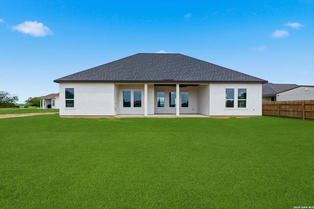 305 Venado Oaks, Castroville, TX 78009
