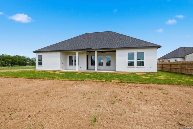 305 Venado Oaks, Castroville, TX 78009
