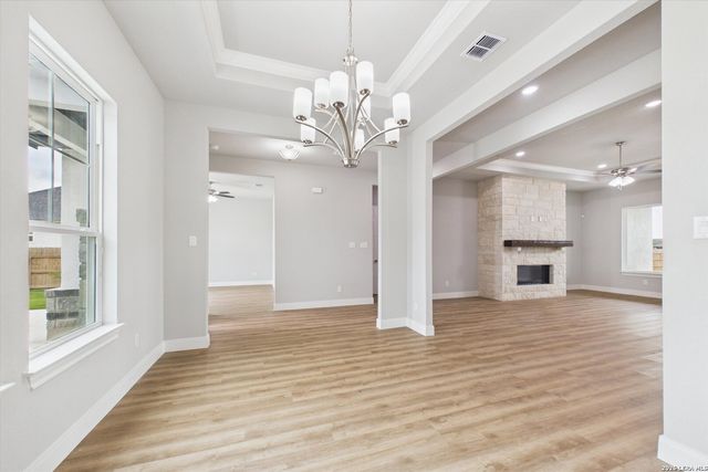 305 Venado Oaks, Castroville, TX 78009