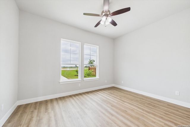 305 Venado Oaks, Castroville, TX 78009