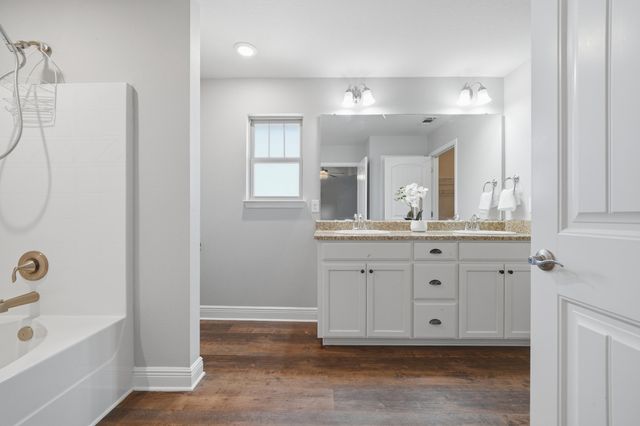 1885 Natures Way, Gulf Breeze, FL 32563