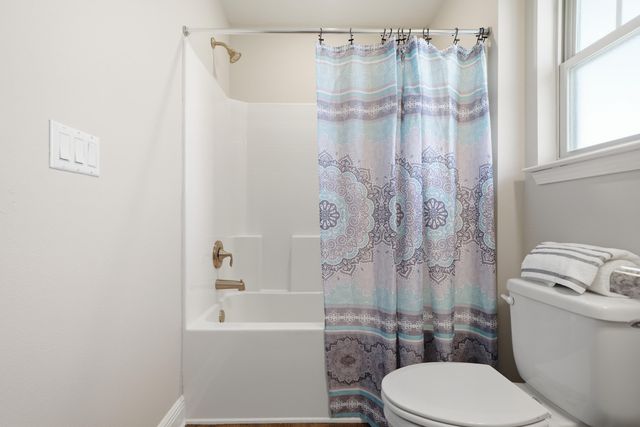 1885 Natures Way, Gulf Breeze, FL 32563