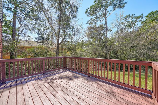1885 Natures Way, Gulf Breeze, FL 32563