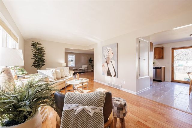 260 Buffalo Street, Canandaigua City, NY 14424