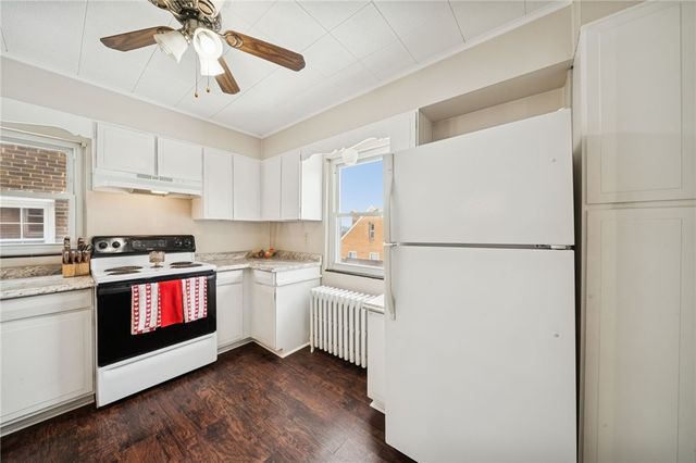 21 Berry St, Baden, PA 15005