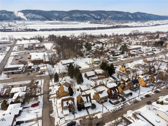 21 Berry St, Baden, PA 15005