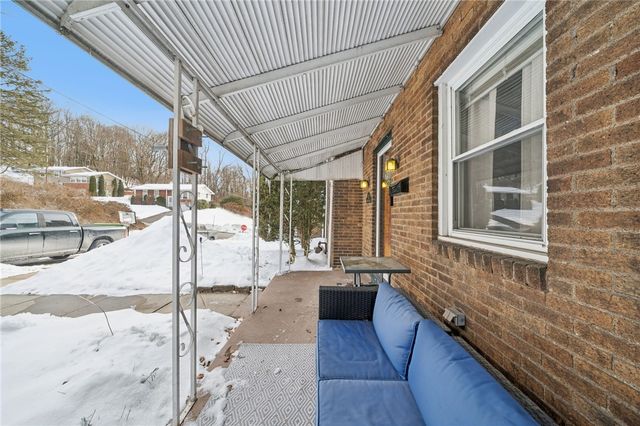 21 Berry St, Baden, PA 15005