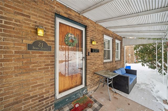 21 Berry St, Baden, PA 15005