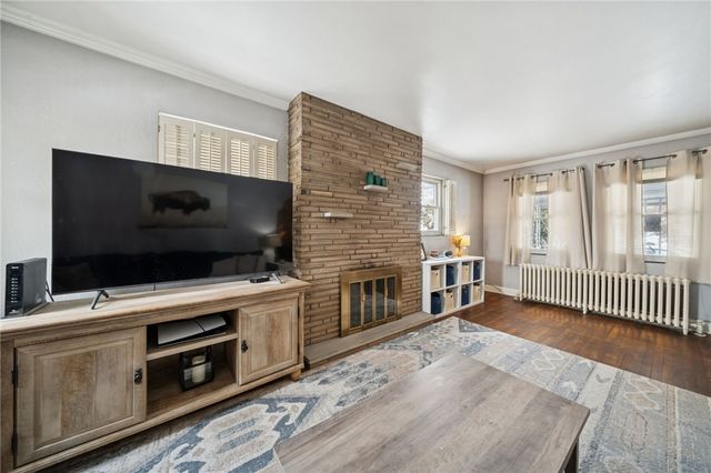 21 Berry St, Baden, PA 15005