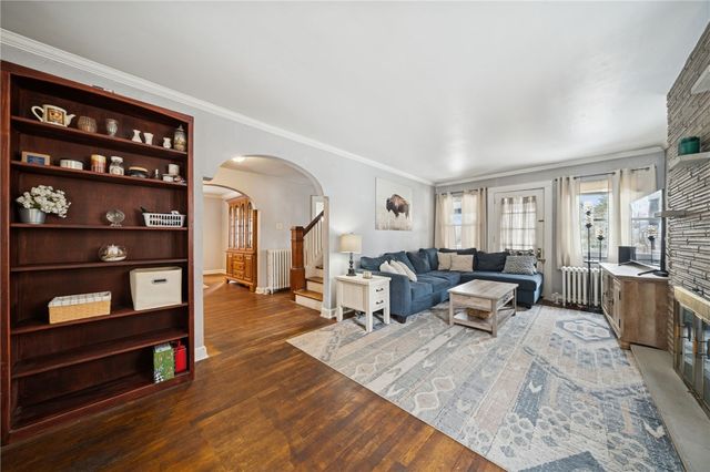 21 Berry St, Baden, PA 15005