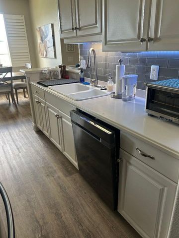 940 COOPER STREET 302, Venice, FL 34285