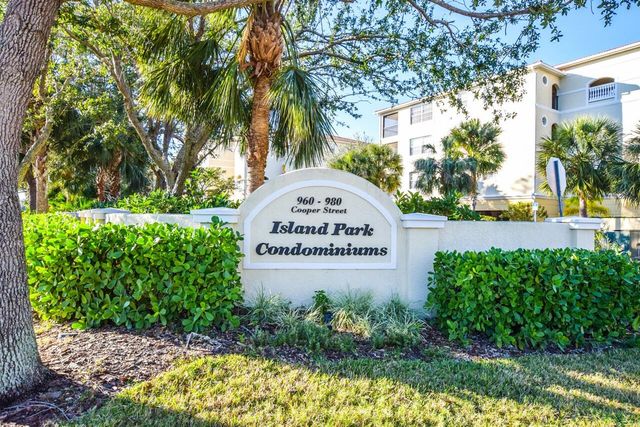 940 COOPER STREET 302, Venice, FL 34285