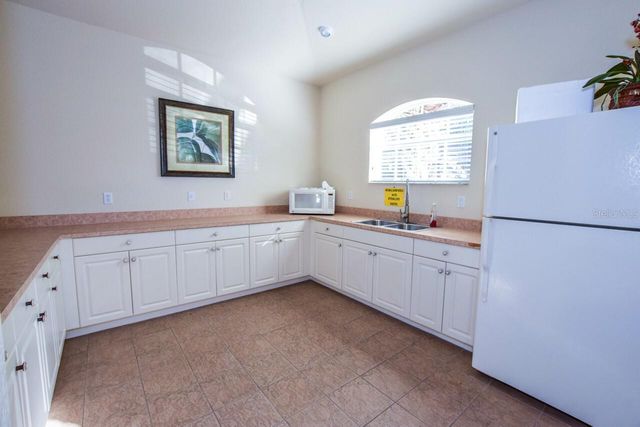 940 COOPER STREET 302, Venice, FL 34285