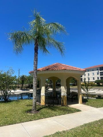 940 COOPER STREET 302, Venice, FL 34285