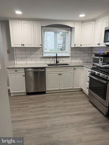 217 EAST AVE, Pitman, NJ 08071