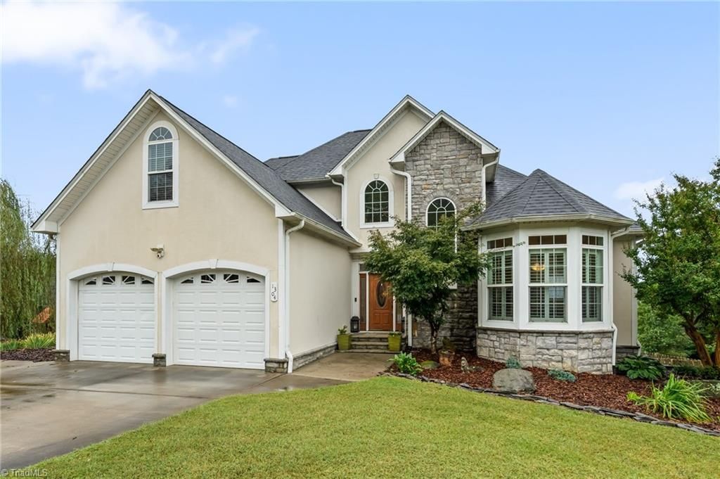 1304 Bradford Lane, Archdale, NC 27263
