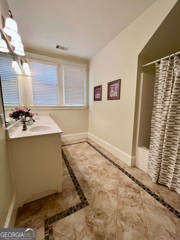 25 Charter Oak Drive, Athens, GA 30607