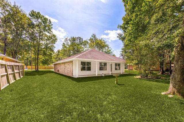 811 Carson Drive, Magnolia, TX 77354
