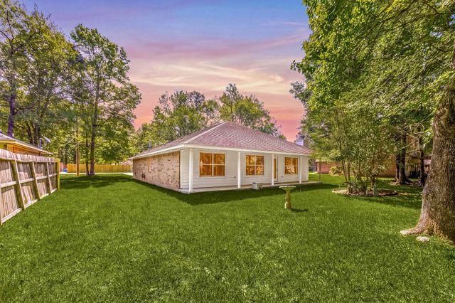 811 Carson Drive, Magnolia, TX 77354