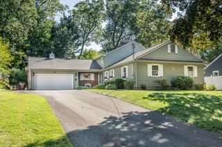 26 Garland Road, West Hartford, CT 06107