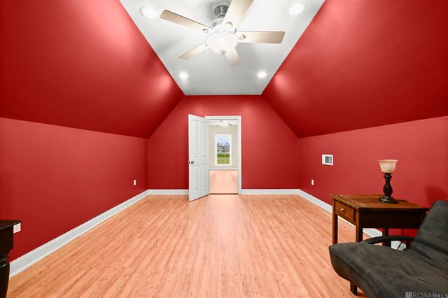 8385 Pin Oak Dr, Zachary, LA 70791